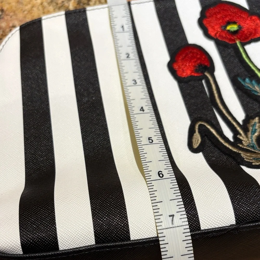 COVERGIRL LashBlast Mascara with Black and White Striped Floral Bag